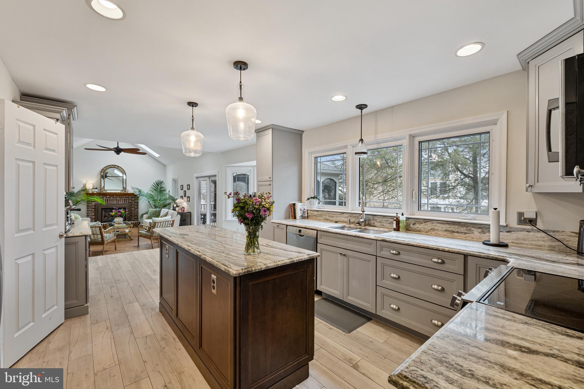 HASTINGS HUNT - Residential