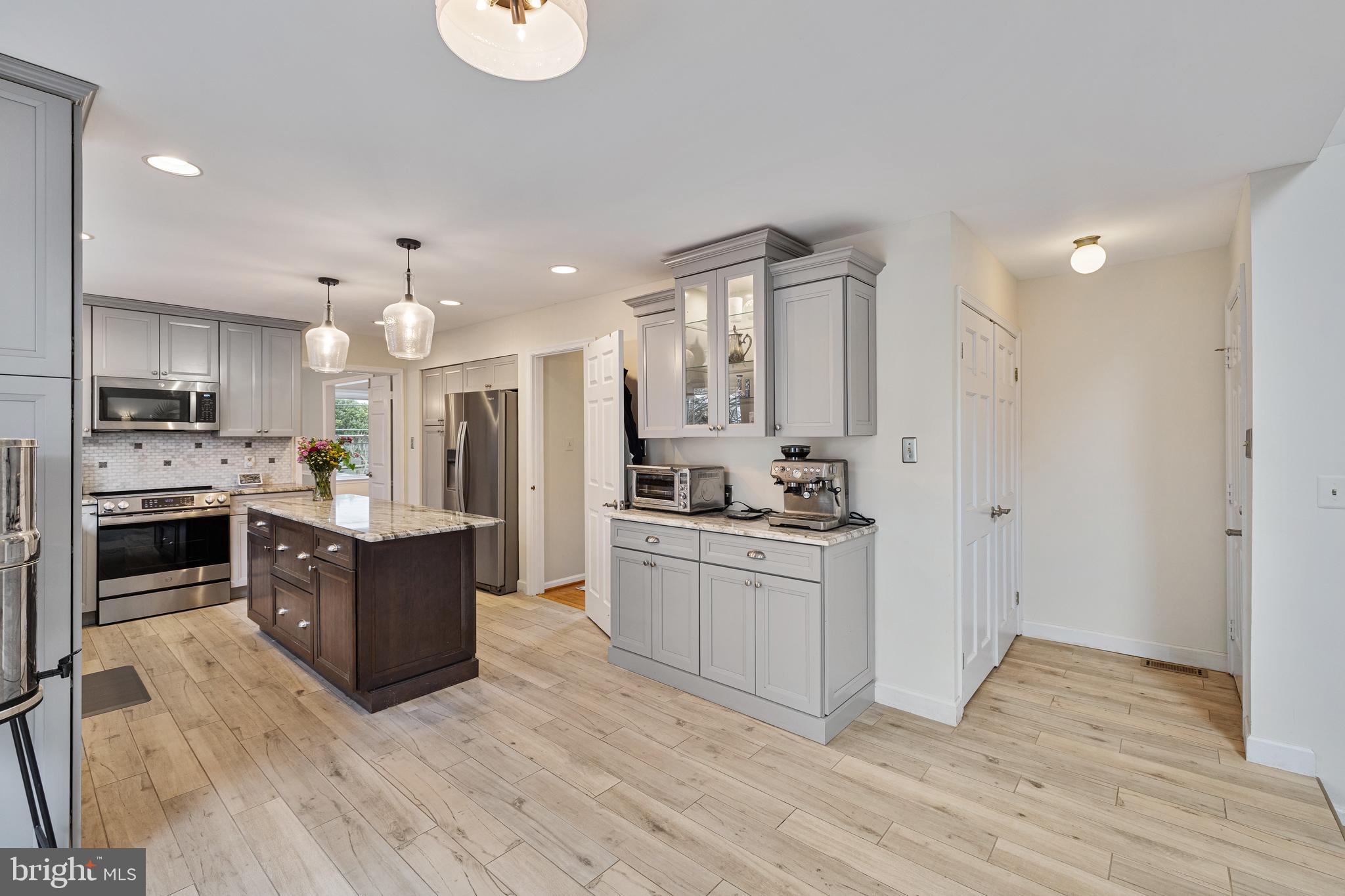 HASTINGS HUNT - Residential