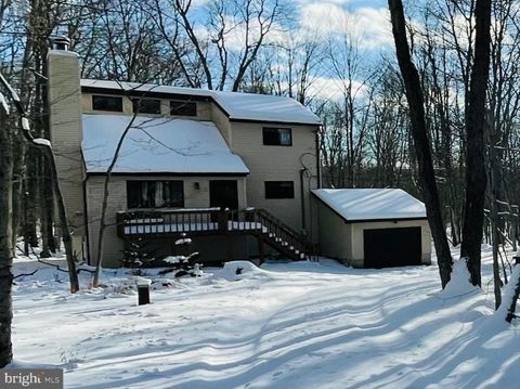 19 LIVINGSTON LANE GOULDSBORO PA 18424