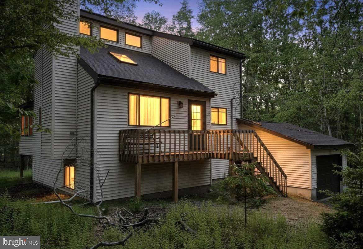 19 LIVINGSTON LANE