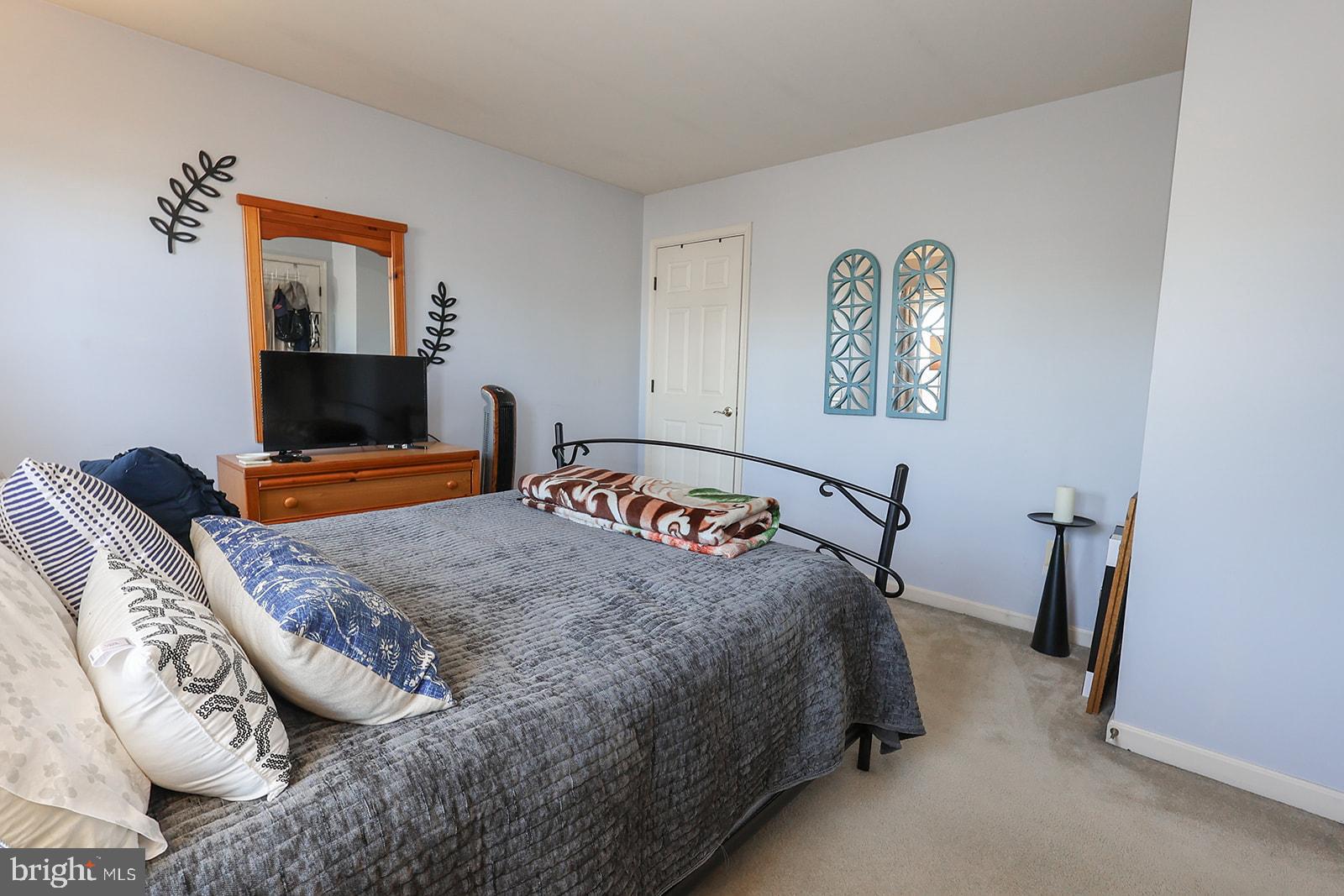 MEADOW LAKE - Residential