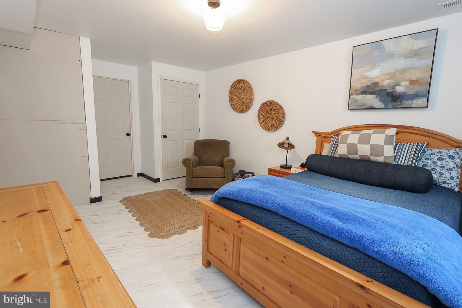 MEADOW LAKE - Residential