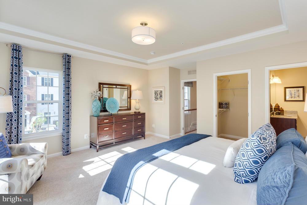 ORCHARD SQUARE - Residential