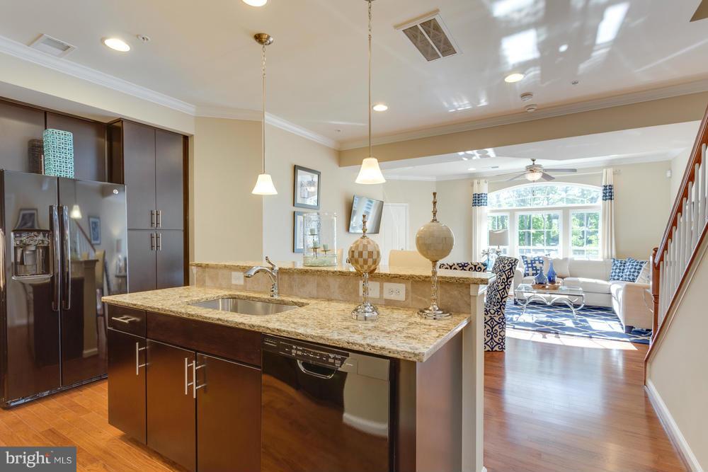 ORCHARD SQUARE - Residential