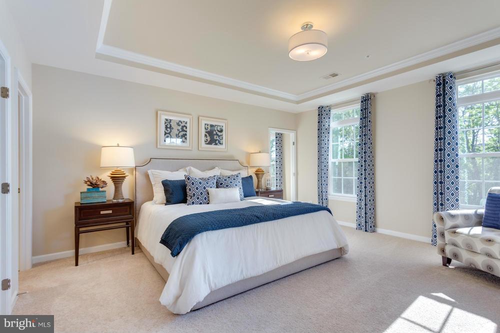 ORCHARD SQUARE - Residential