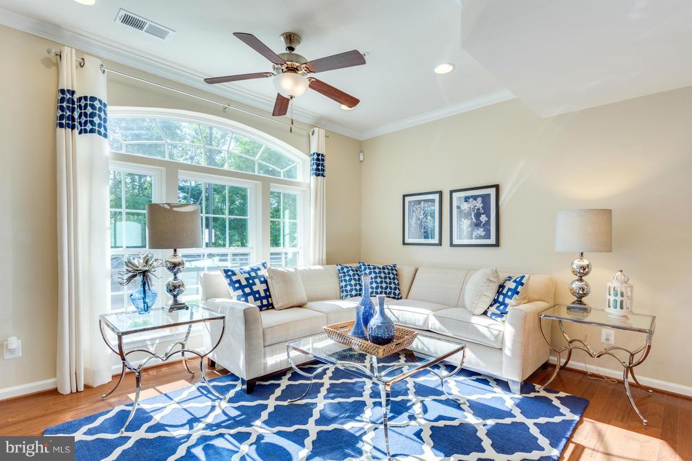 ORCHARD SQUARE - Residential