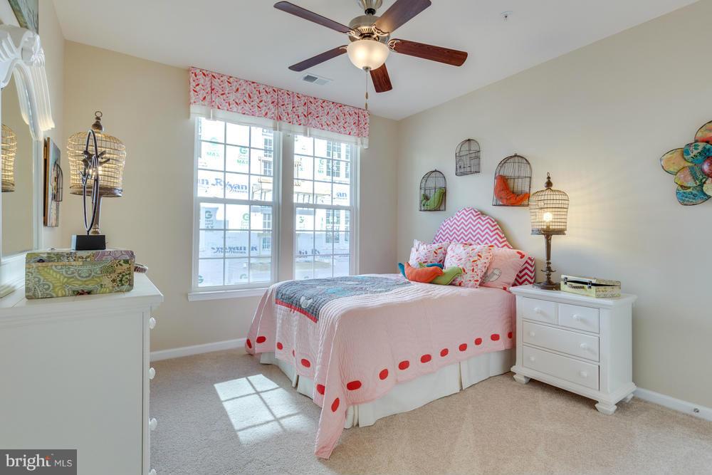 ORCHARD SQUARE - Residential