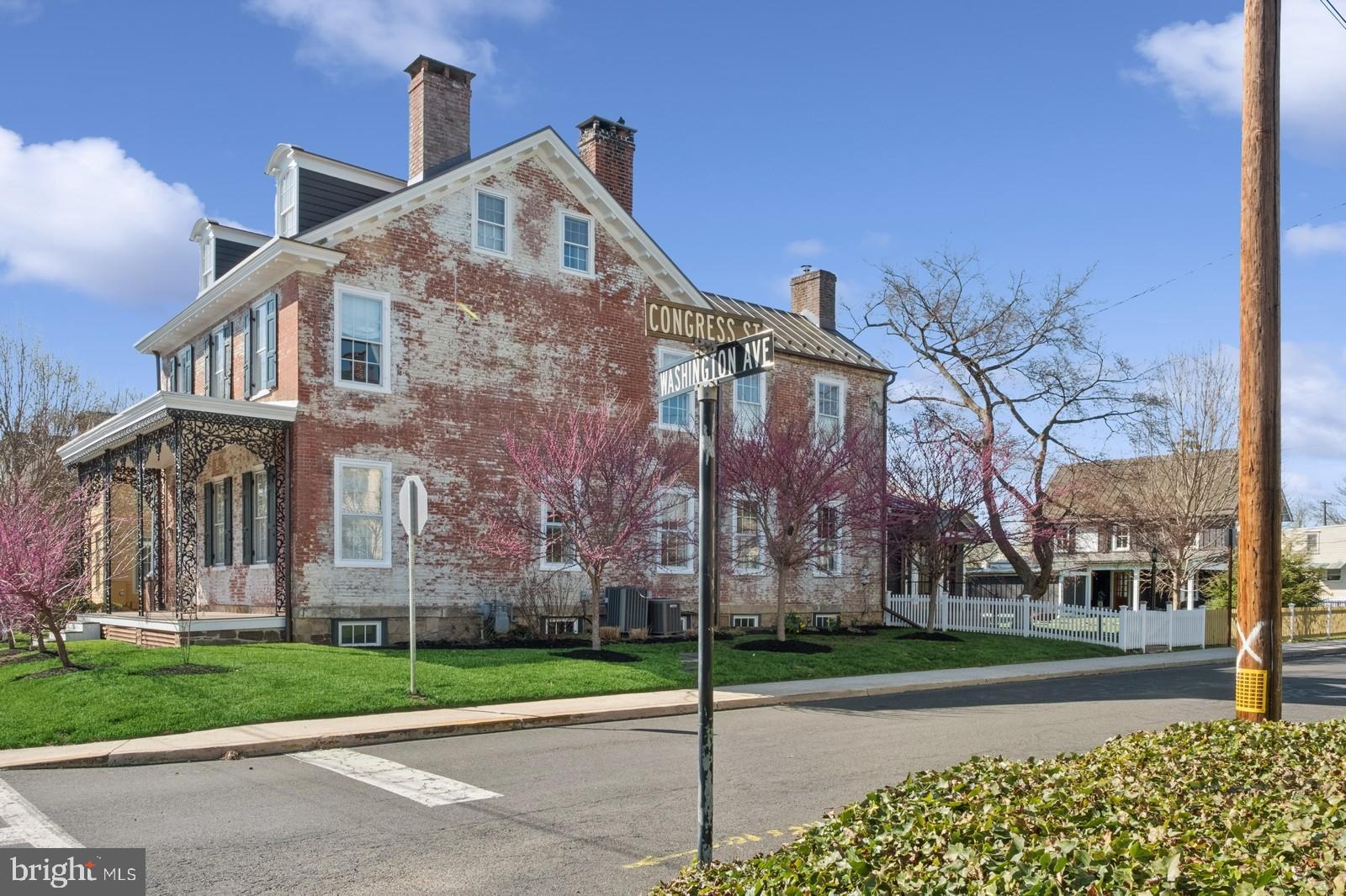 115 E WASHINGTON AVENUE