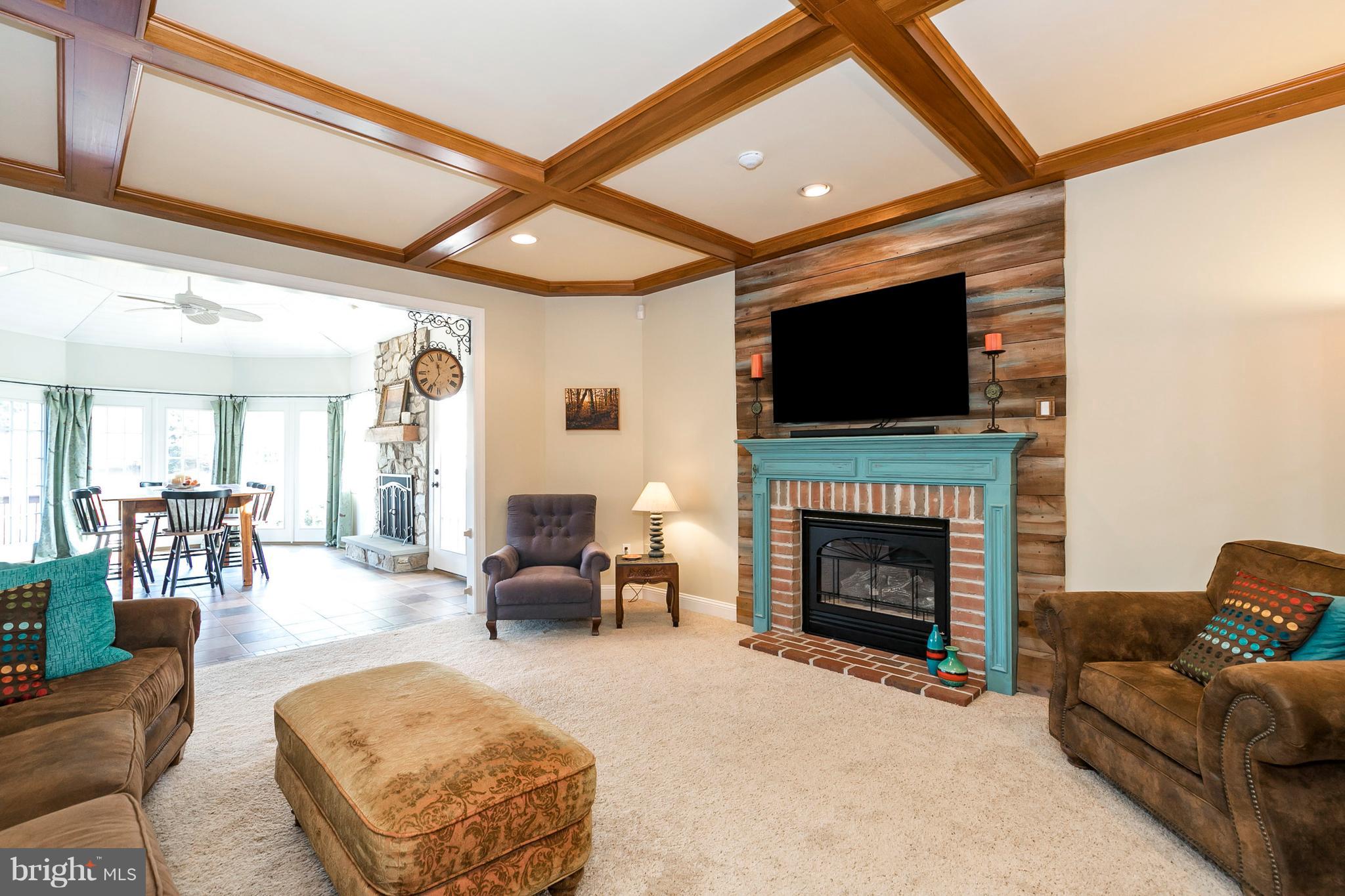 MARSHALL CREEK FAR - Residential