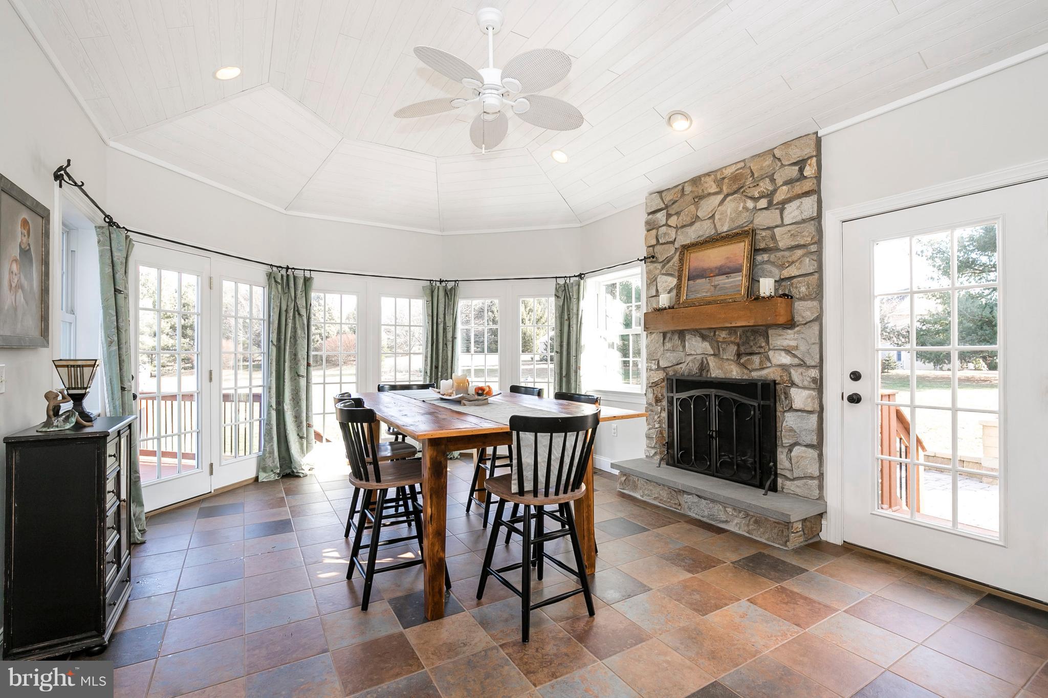 MARSHALL CREEK FAR - Residential