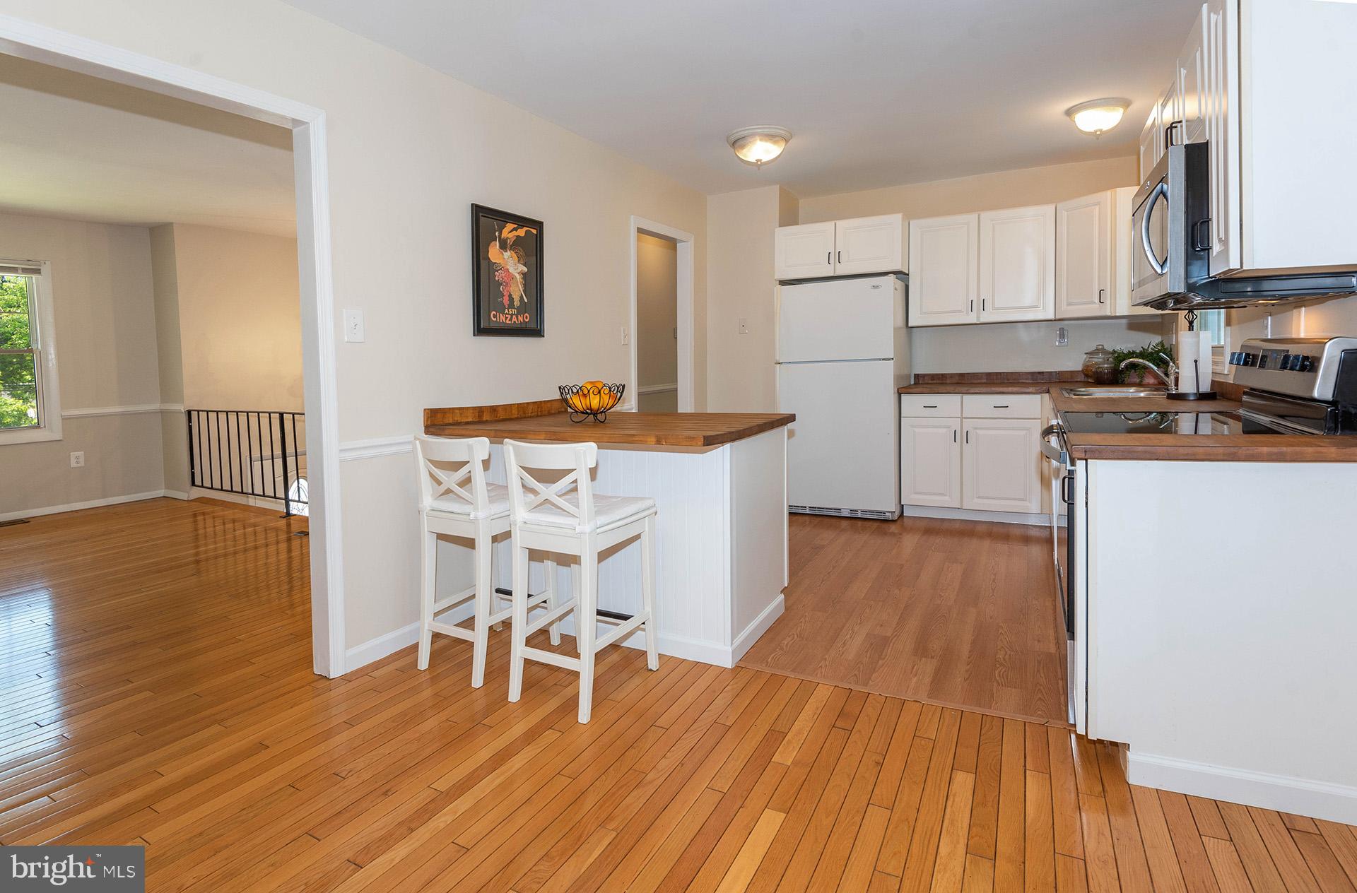 FOUR SEASONS ESTATES - Residential