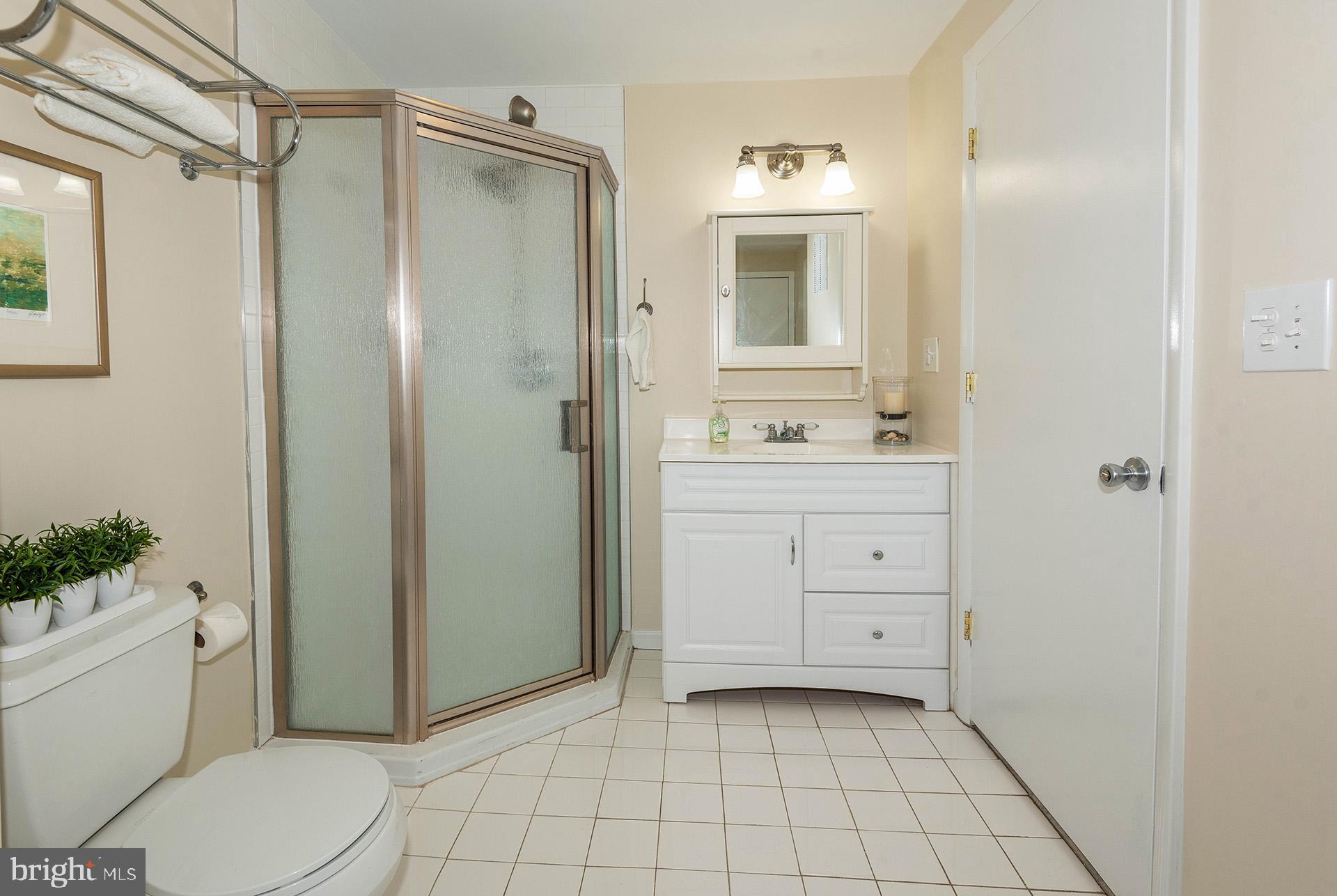 FOUR SEASONS ESTATES - Residential