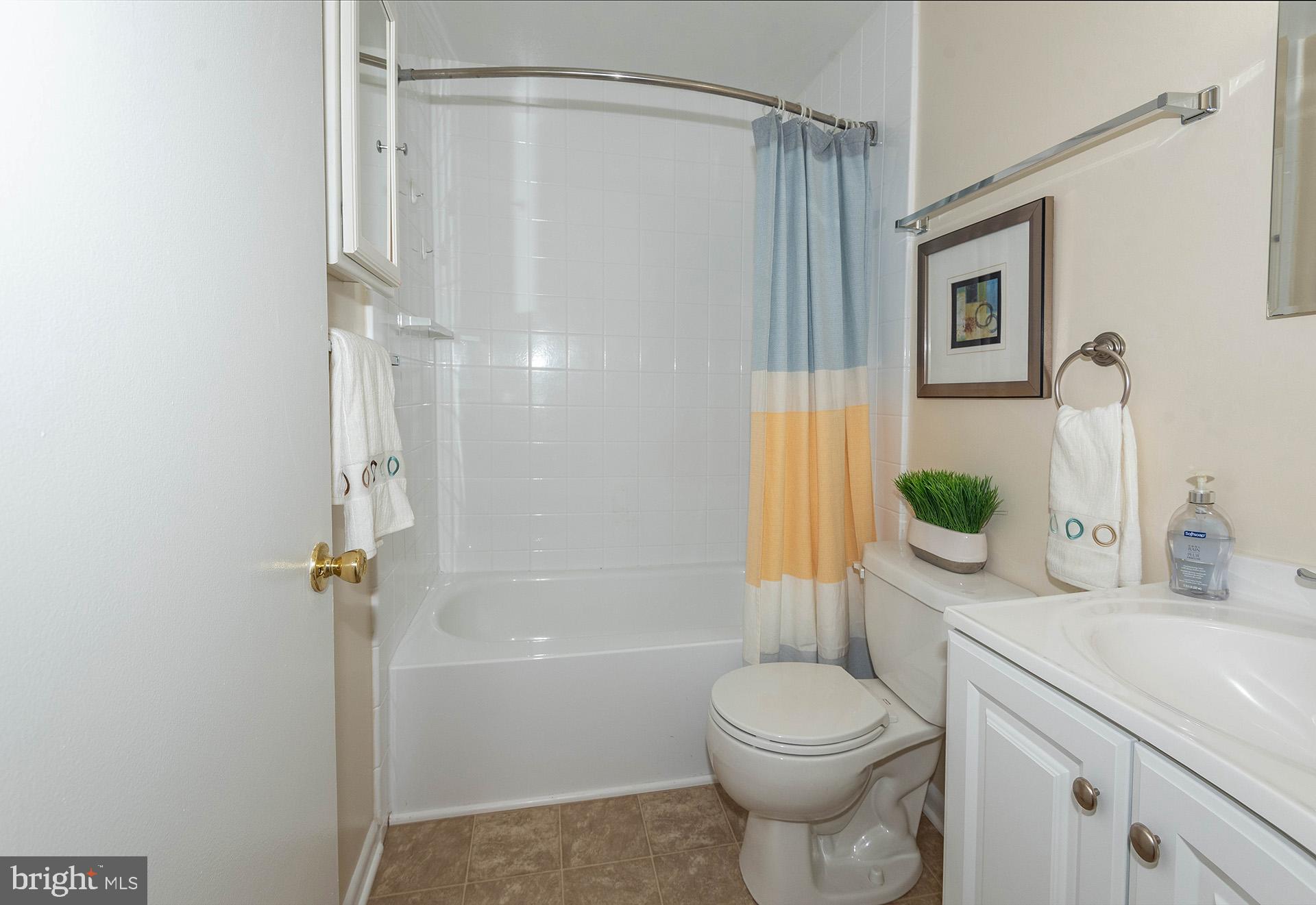 FOUR SEASONS ESTATES - Residential