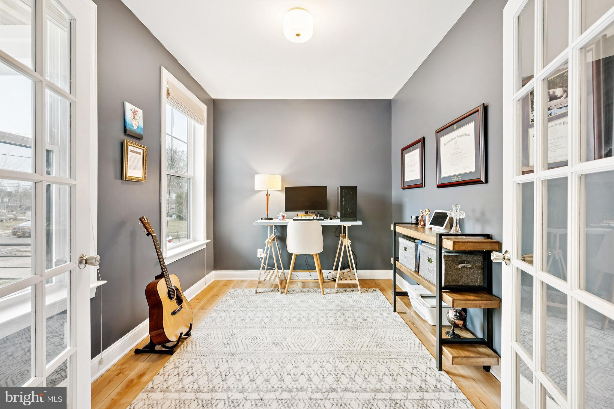 450 E MELROSE AVENUE