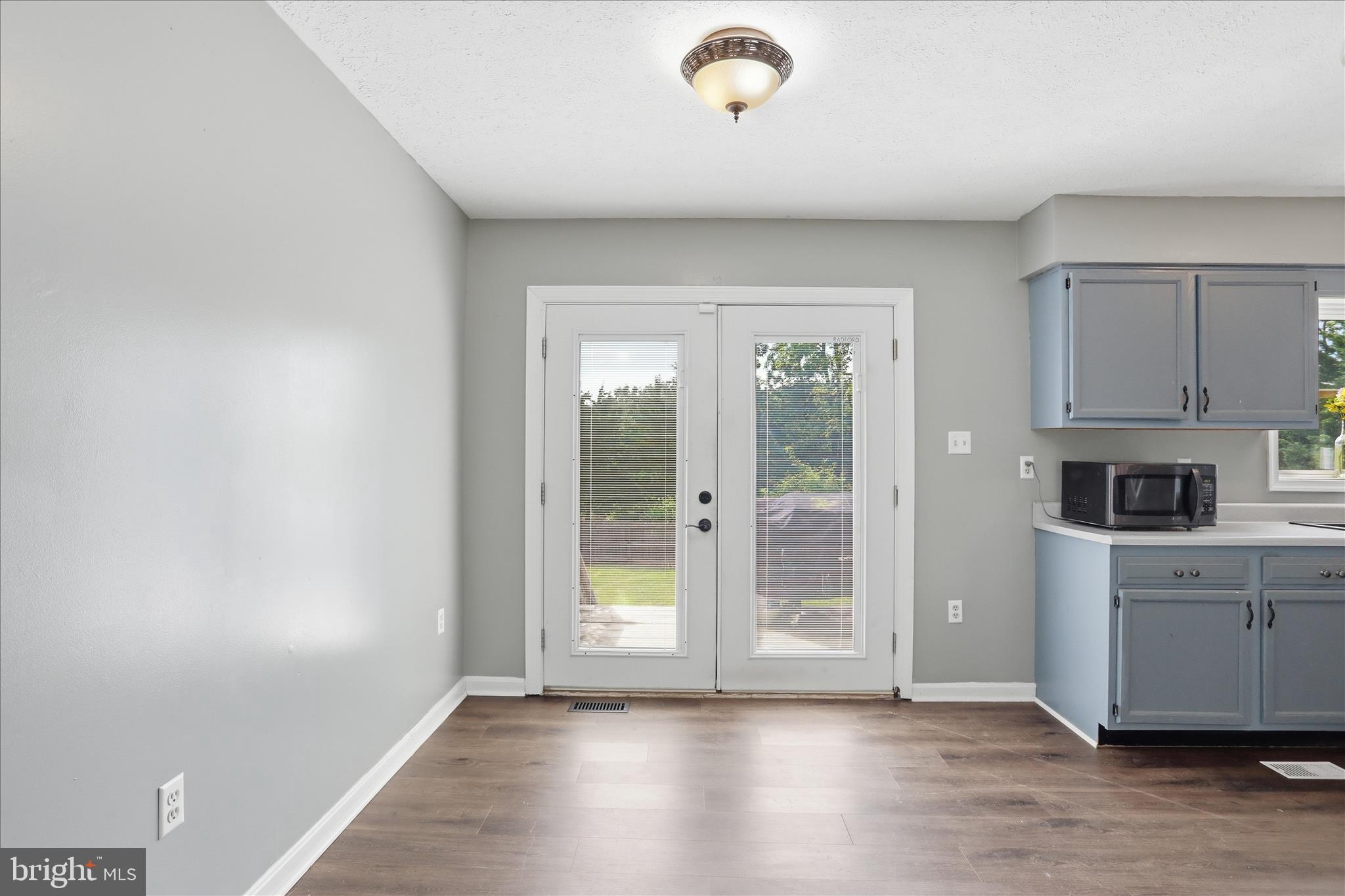THE MEADOWS AT STRASBURG - Residential