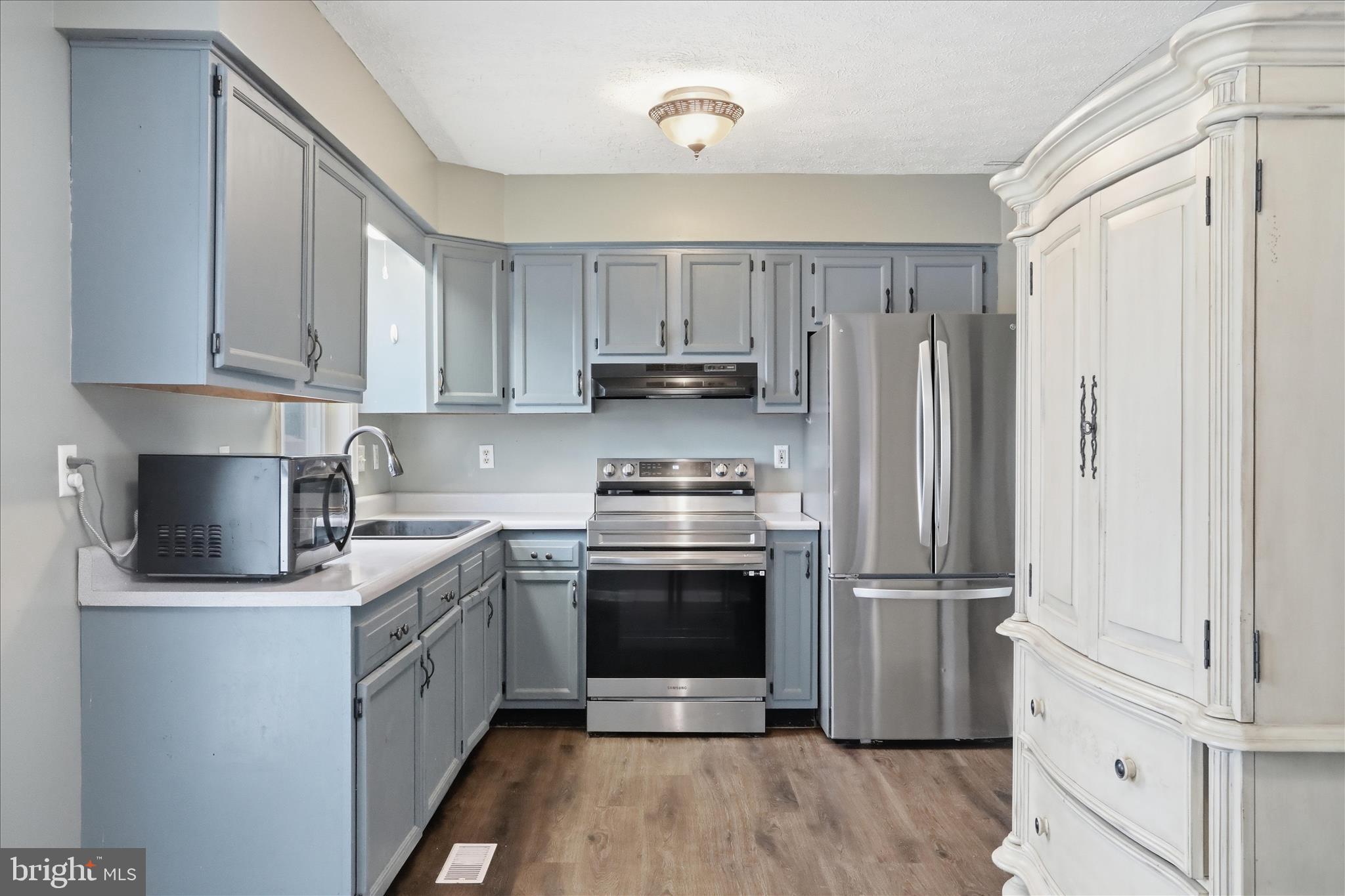THE MEADOWS AT STRASBURG - Residential