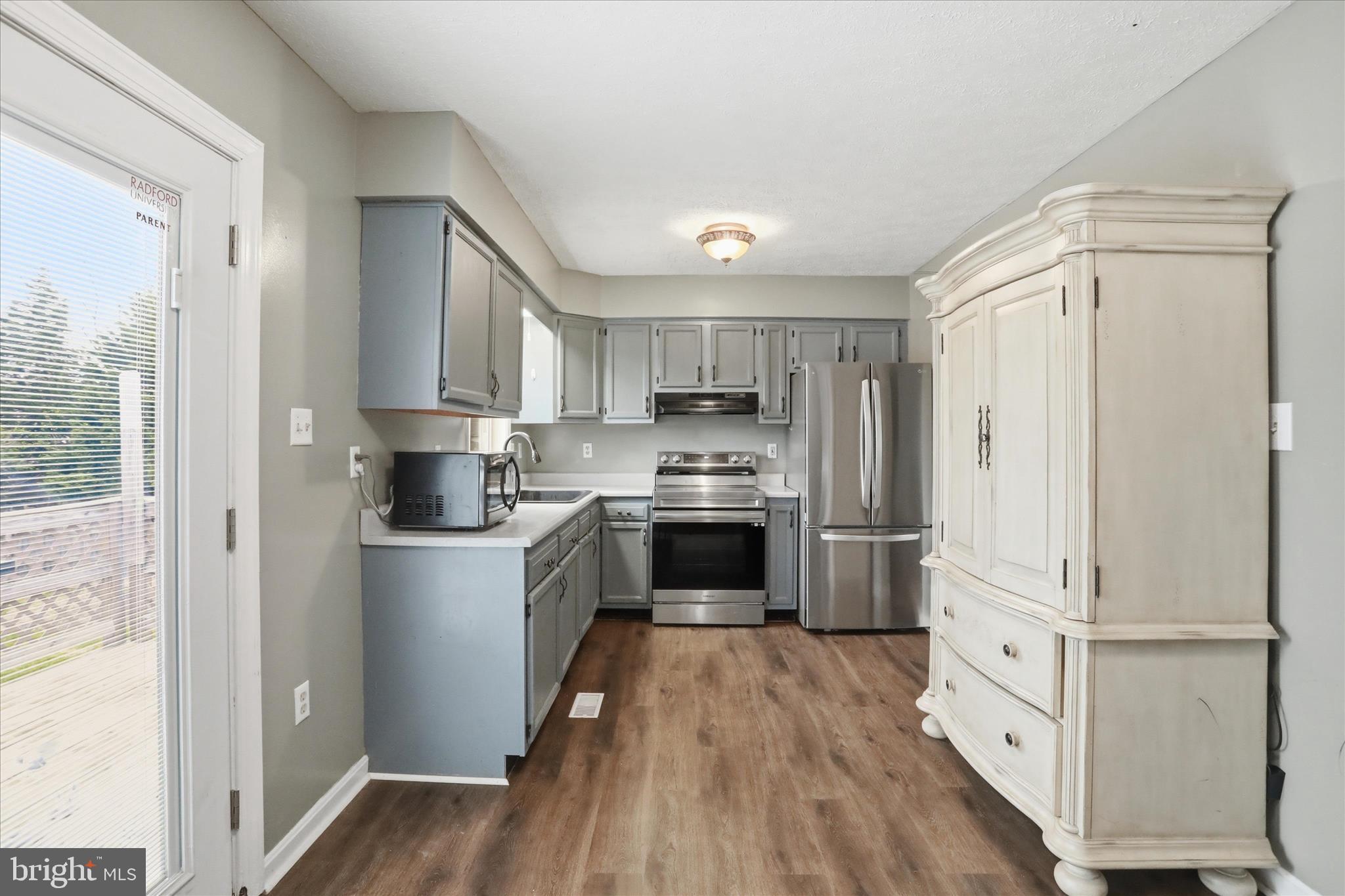 THE MEADOWS AT STRASBURG - Residential