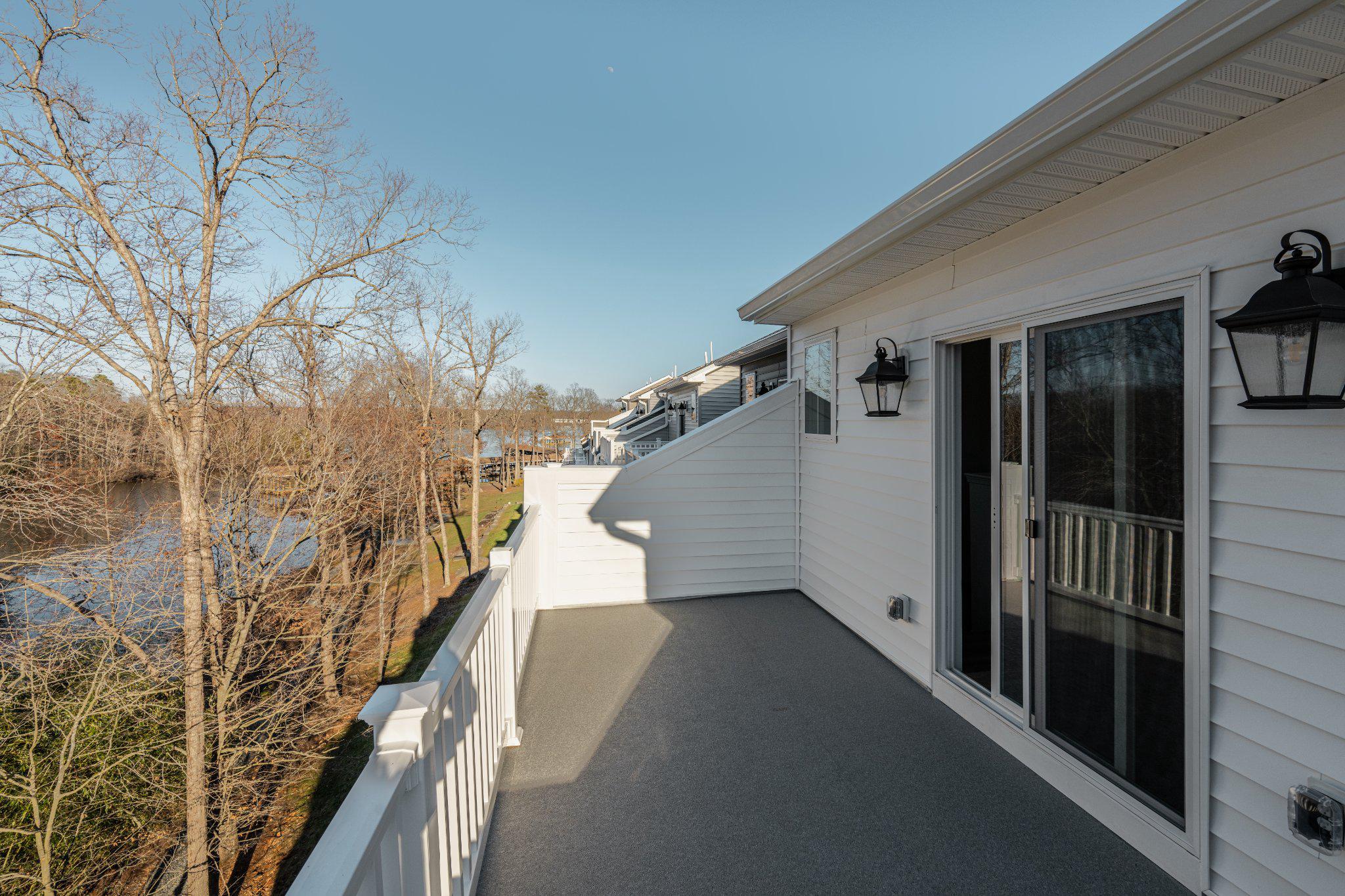 360 LAKE FRONT DRIVE J002