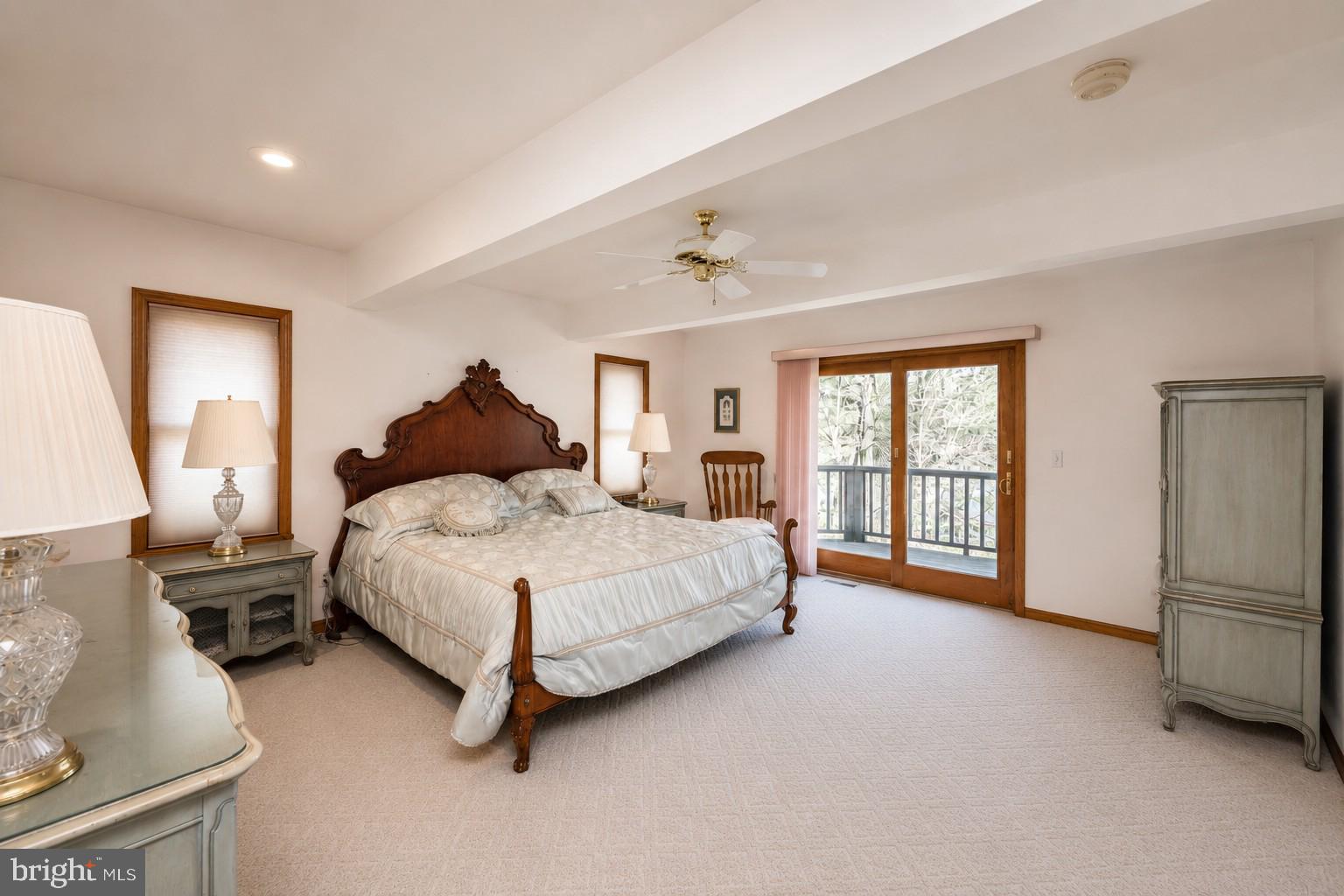 THOUSAND ACRES - Residential