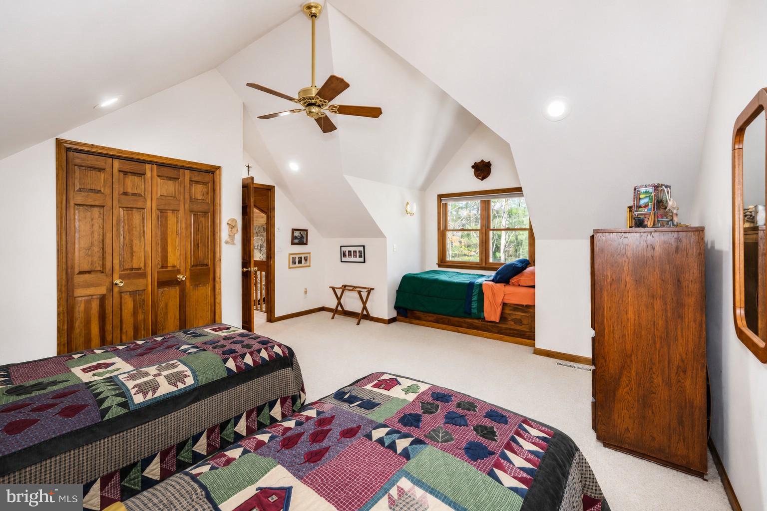 THOUSAND ACRES - Residential