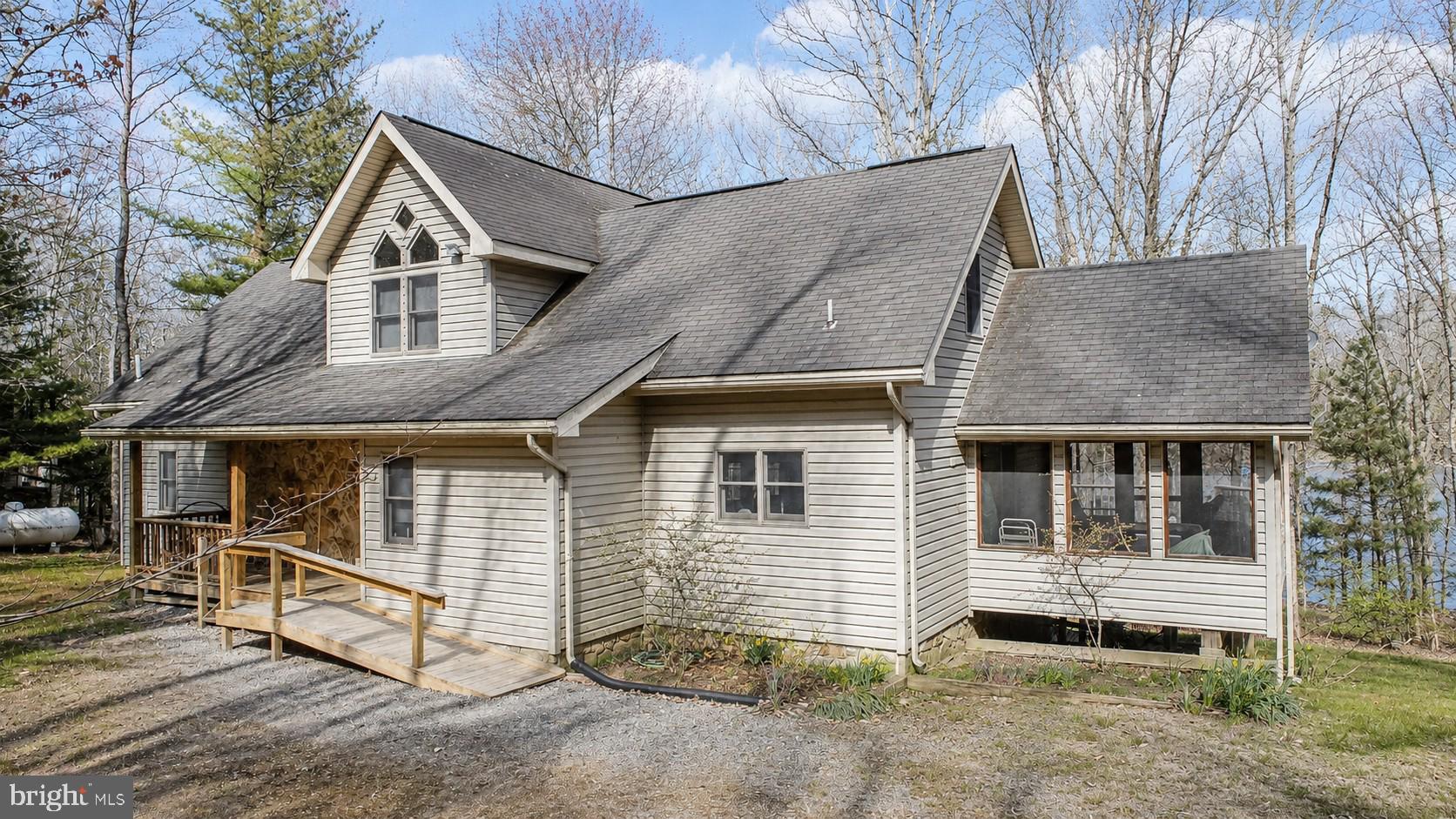 THOUSAND ACRES - Residential
