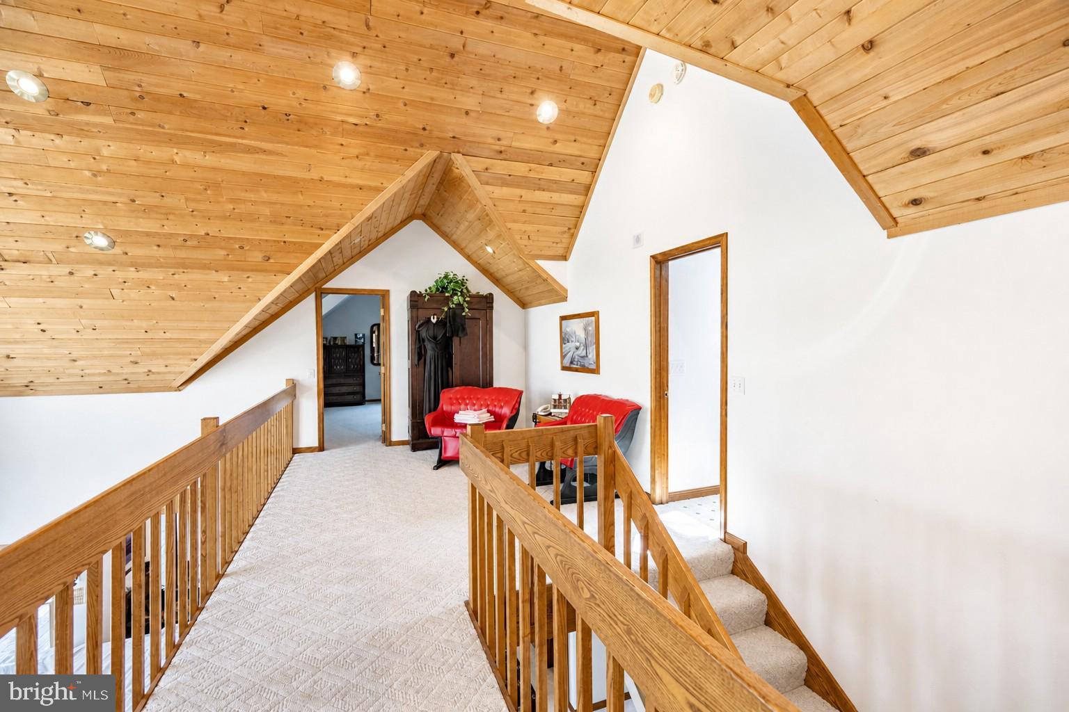 THOUSAND ACRES - Residential