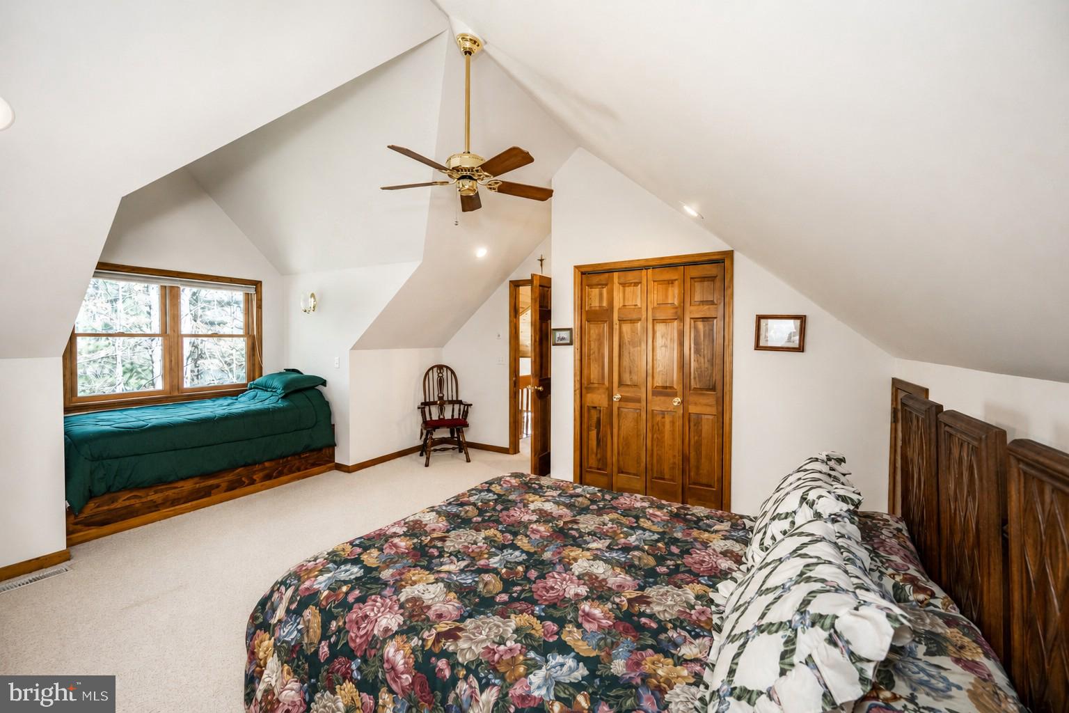 THOUSAND ACRES - Residential