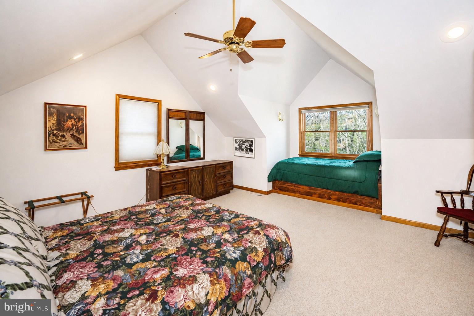 THOUSAND ACRES - Residential