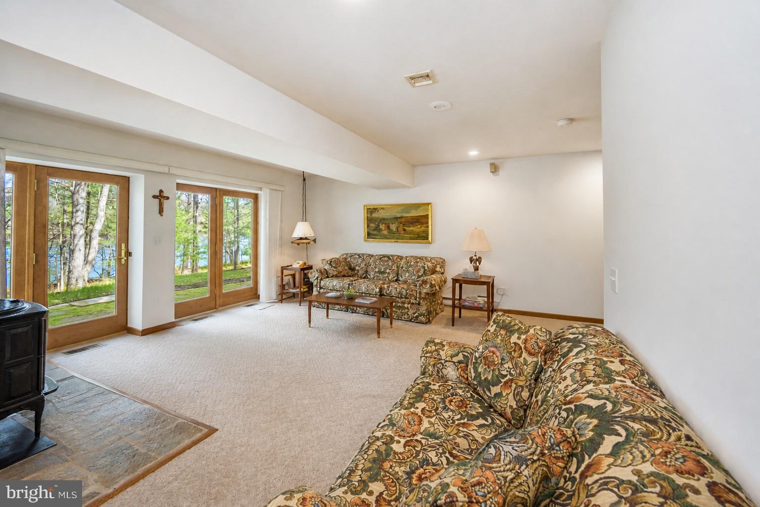 THOUSAND ACRES - Residential