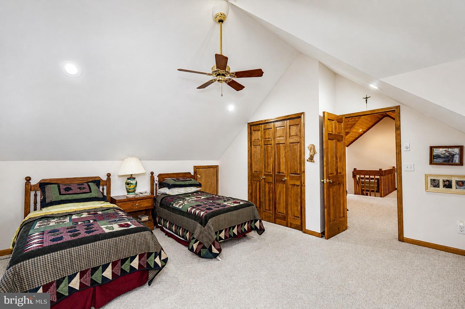 THOUSAND ACRES - Residential