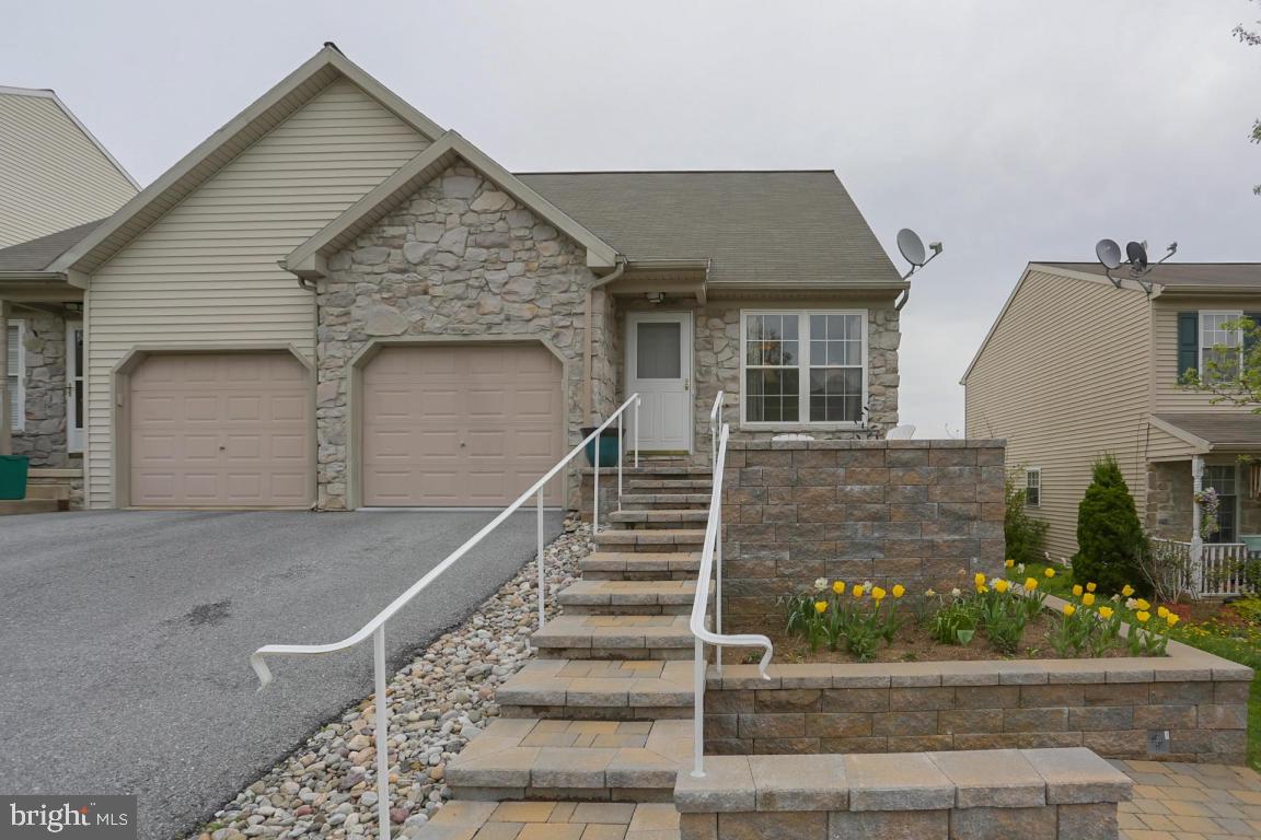 STERLING PLACE - Residential