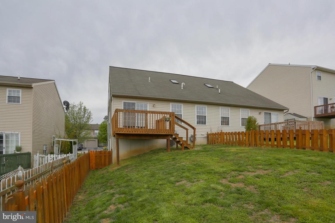 STERLING PLACE - Residential