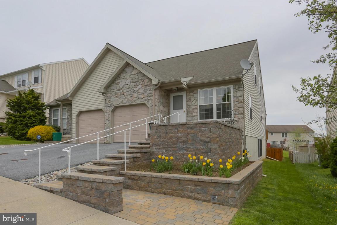 STERLING PLACE - Residential