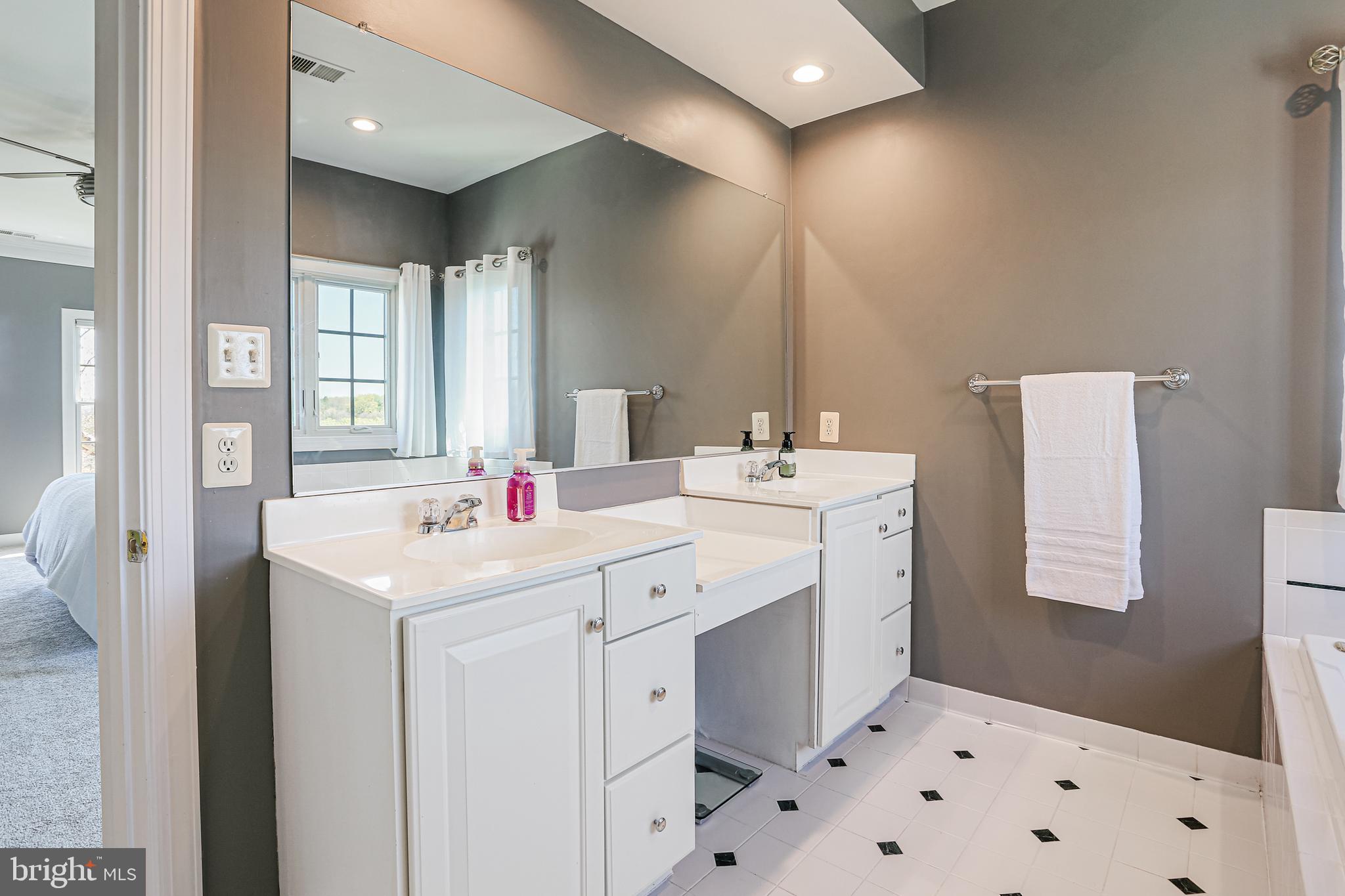 FAIRWAYS AT HOLLY HILL - Residential