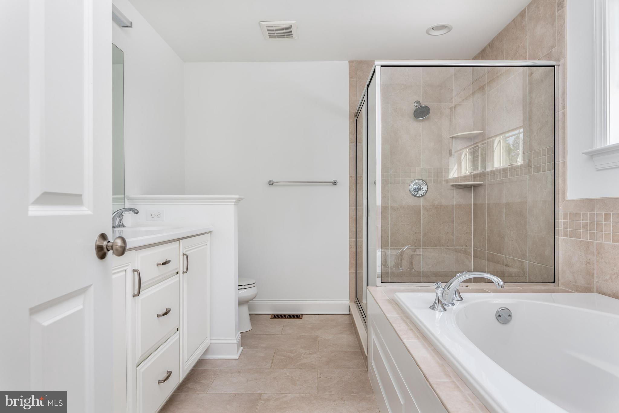 ASHWOOD HALL - Residential