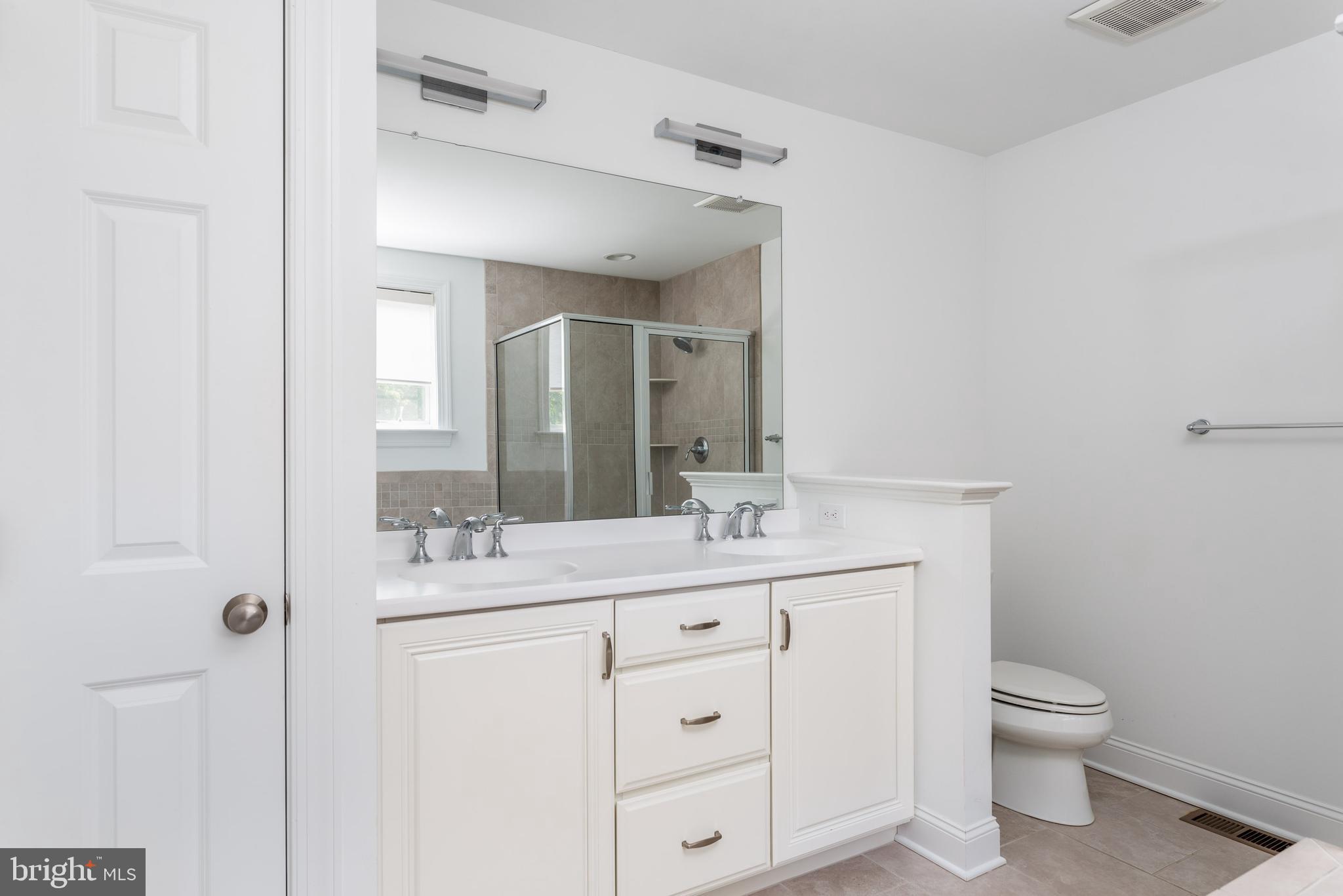 ASHWOOD HALL - Residential