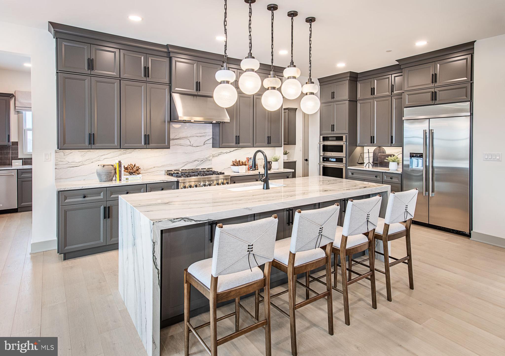 BRETON HILL - Residential