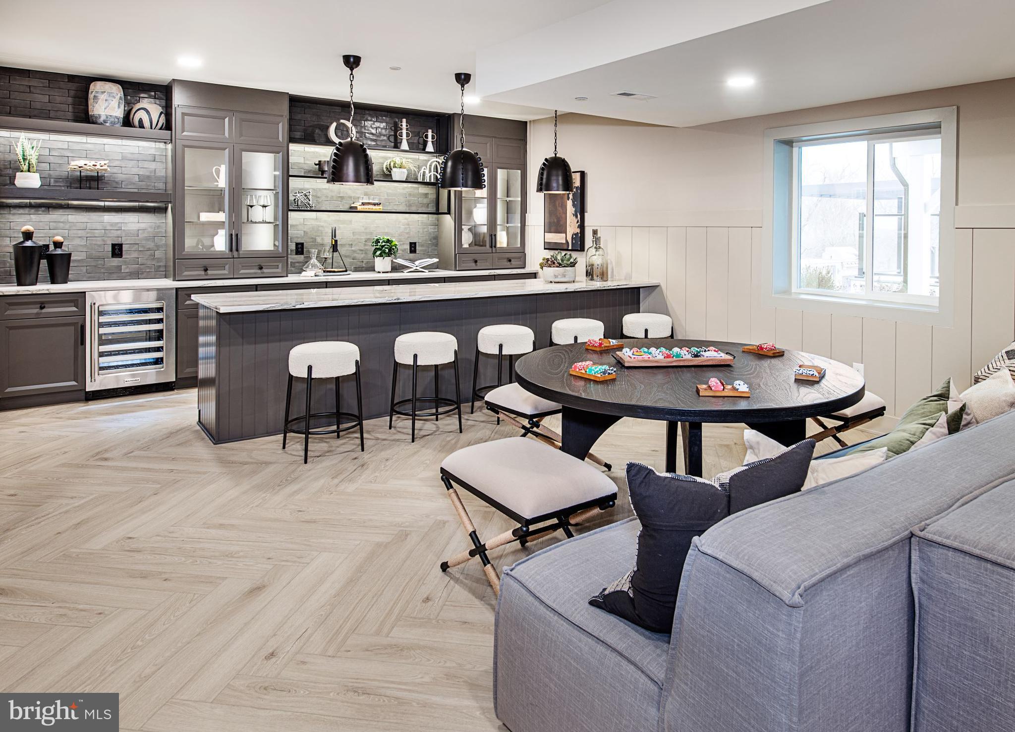 BRETON HILL - Residential