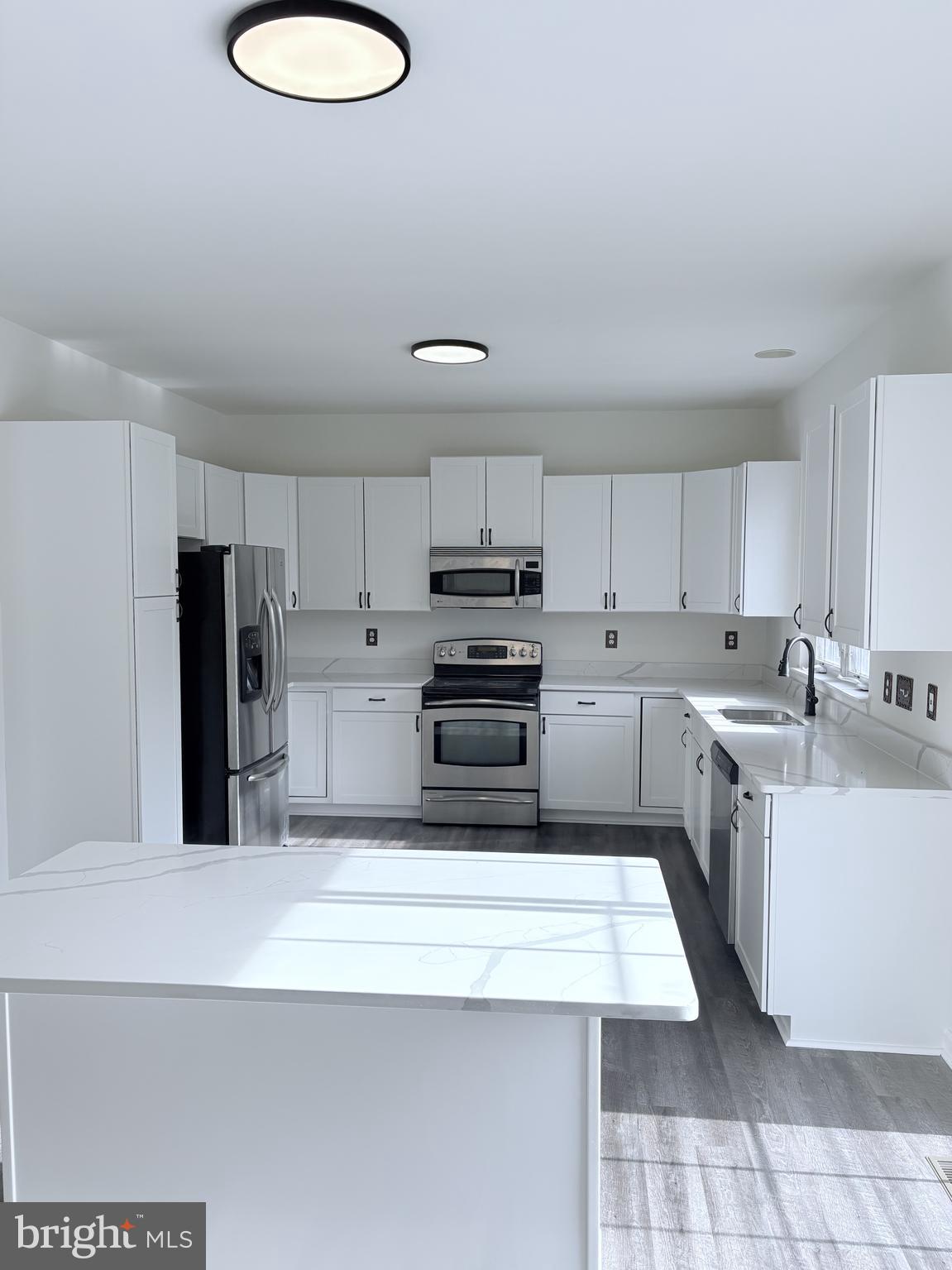 FOX CHASE - Residential