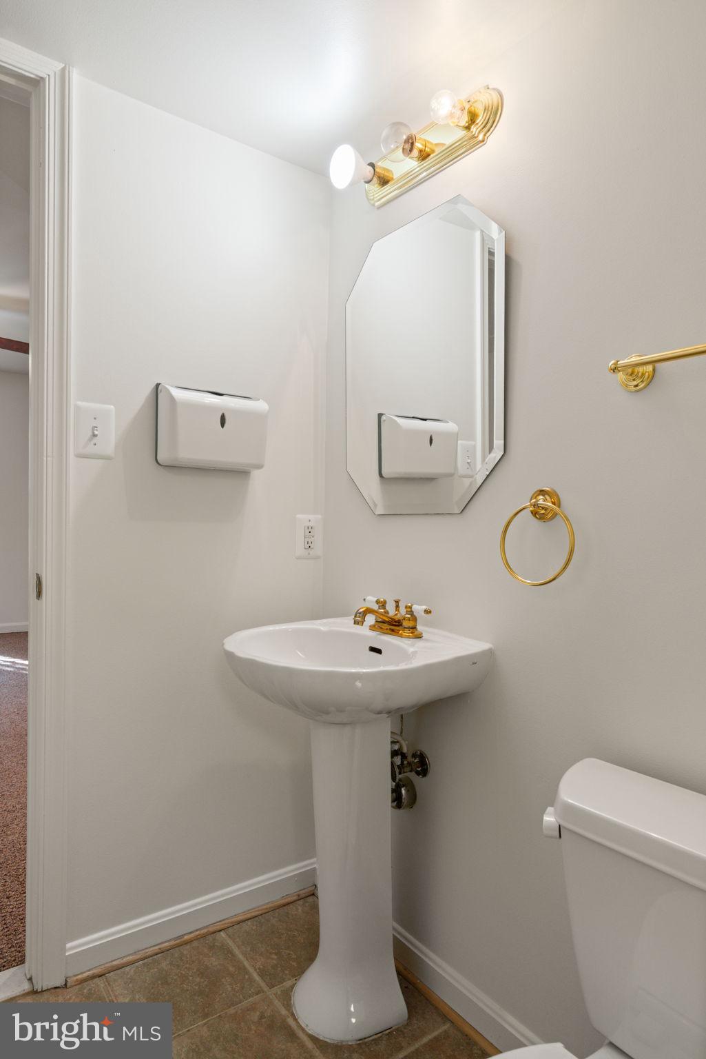 FOX CHASE - Residential