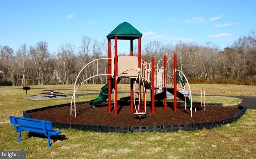 FOX CHASE - Residential