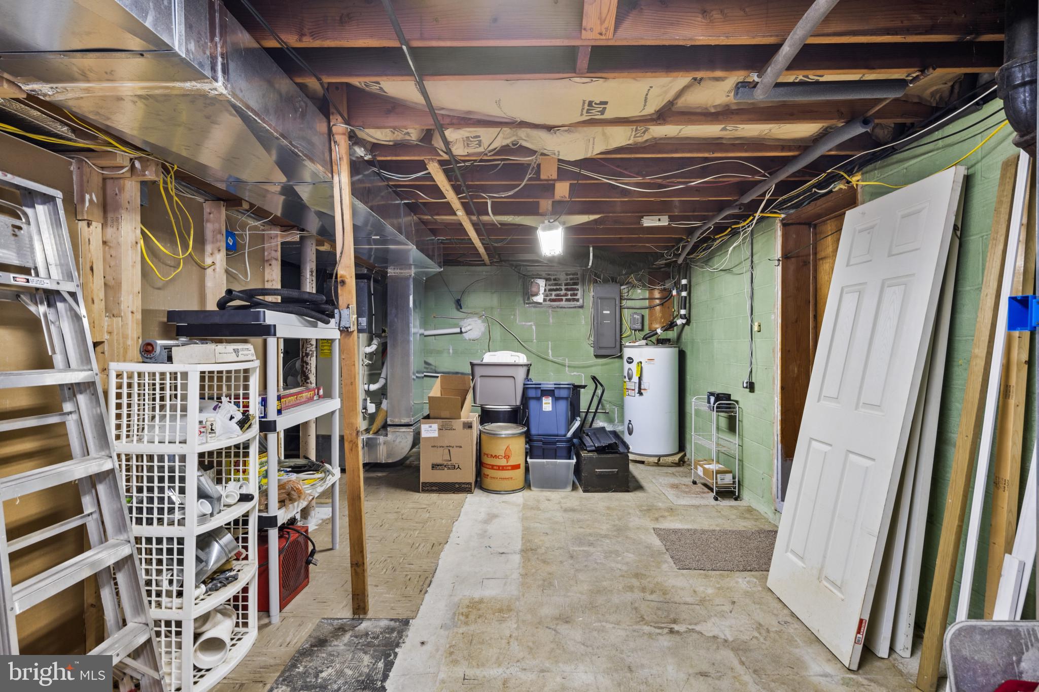 HUNTING LODGE - Residential