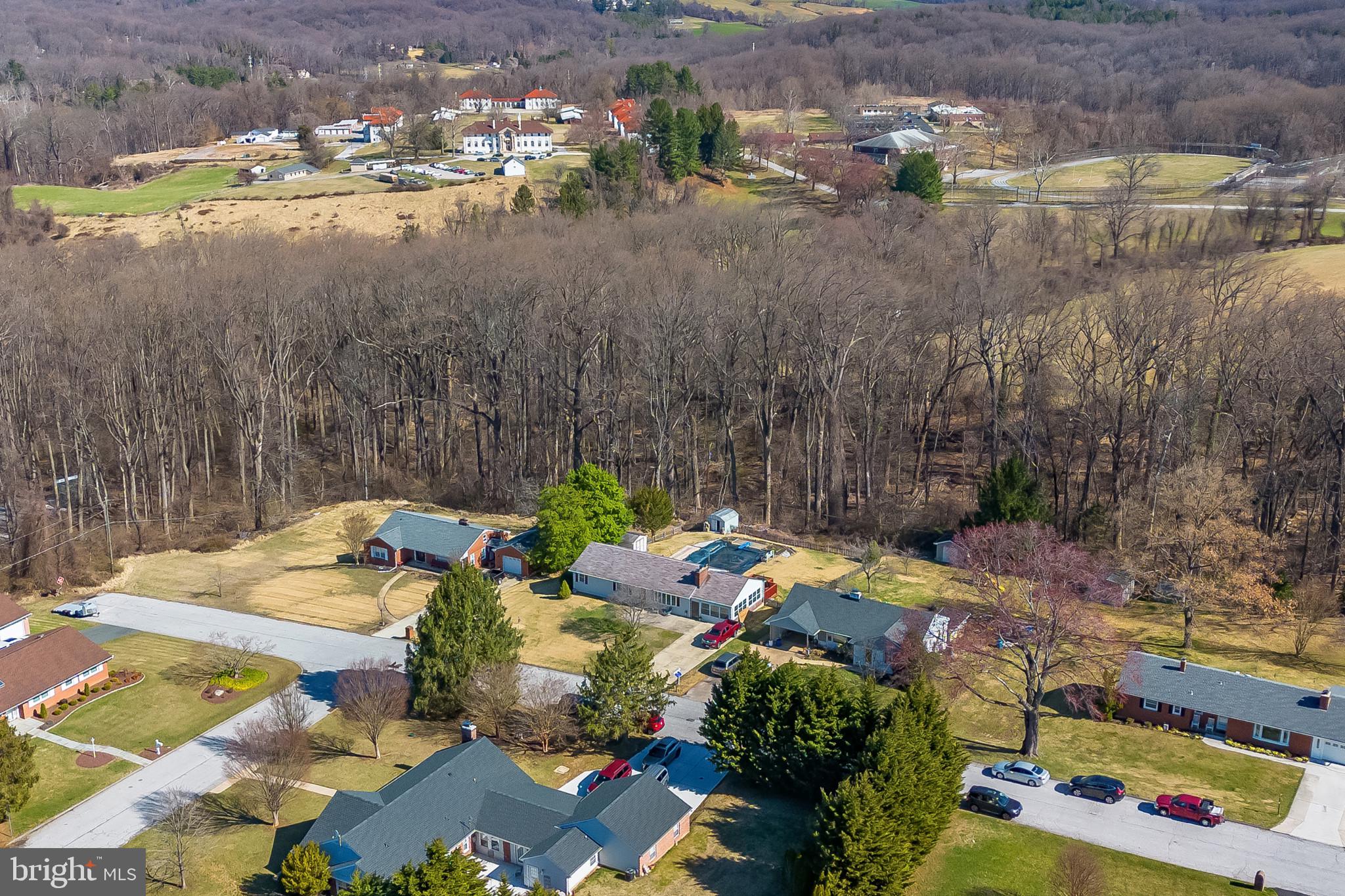 HUNTING LODGE - Residential
