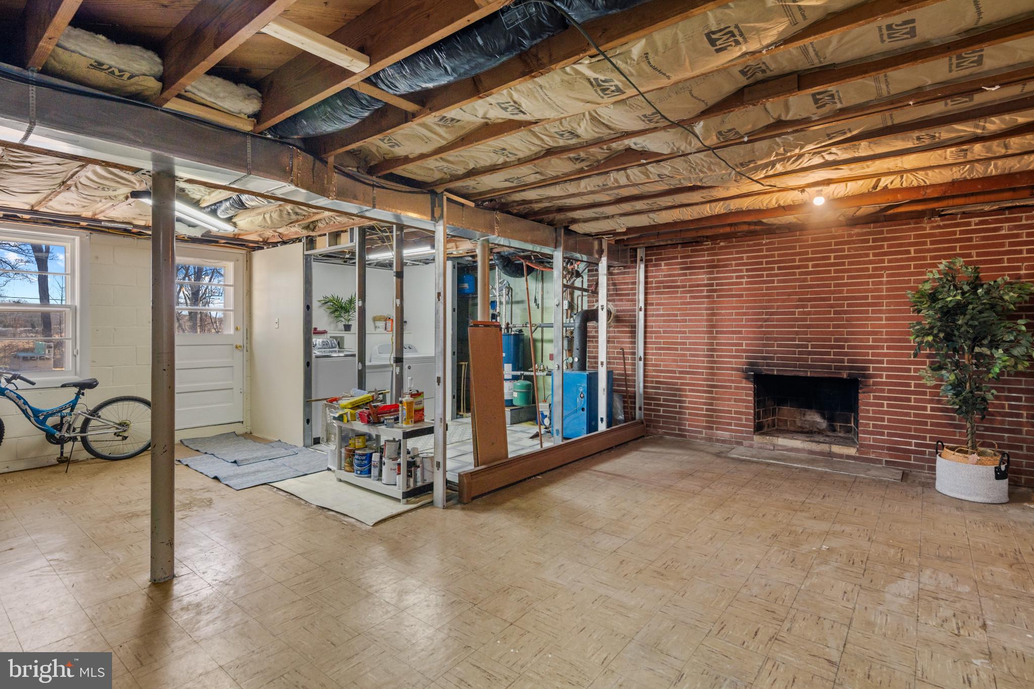 HUNTING LODGE - Residential