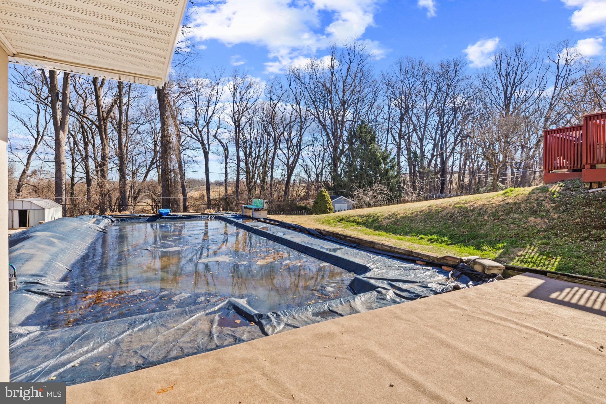 HUNTING LODGE - Residential