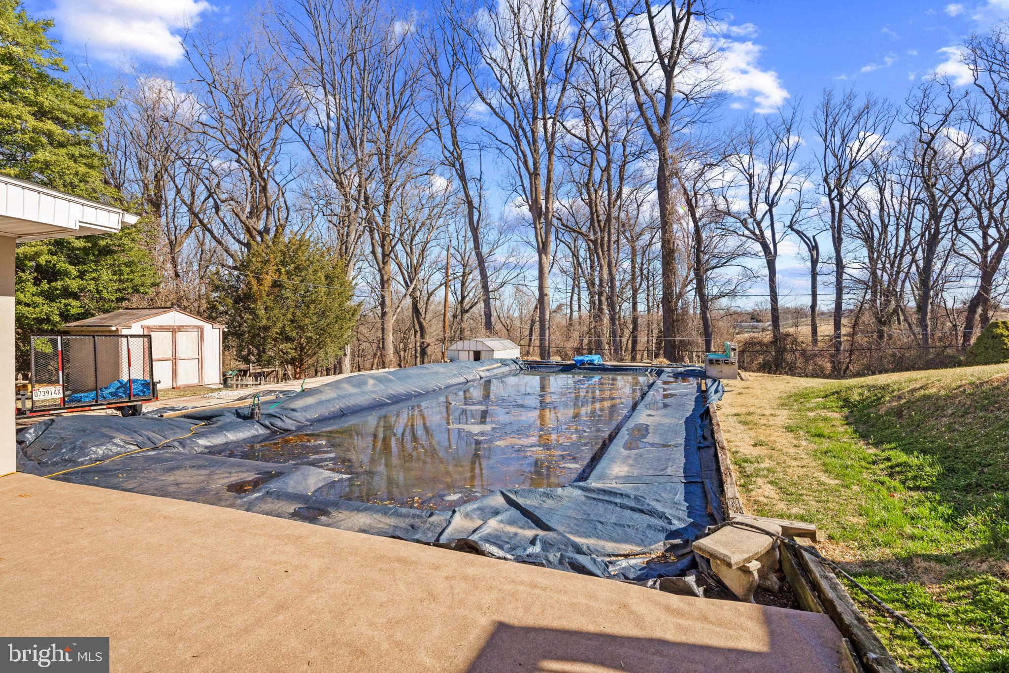 HUNTING LODGE - Residential