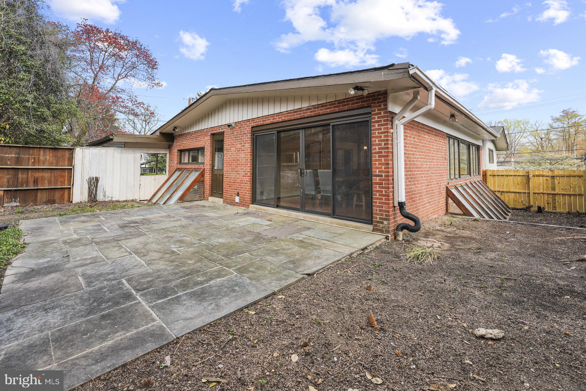 WOODSIDE PARK - Residential