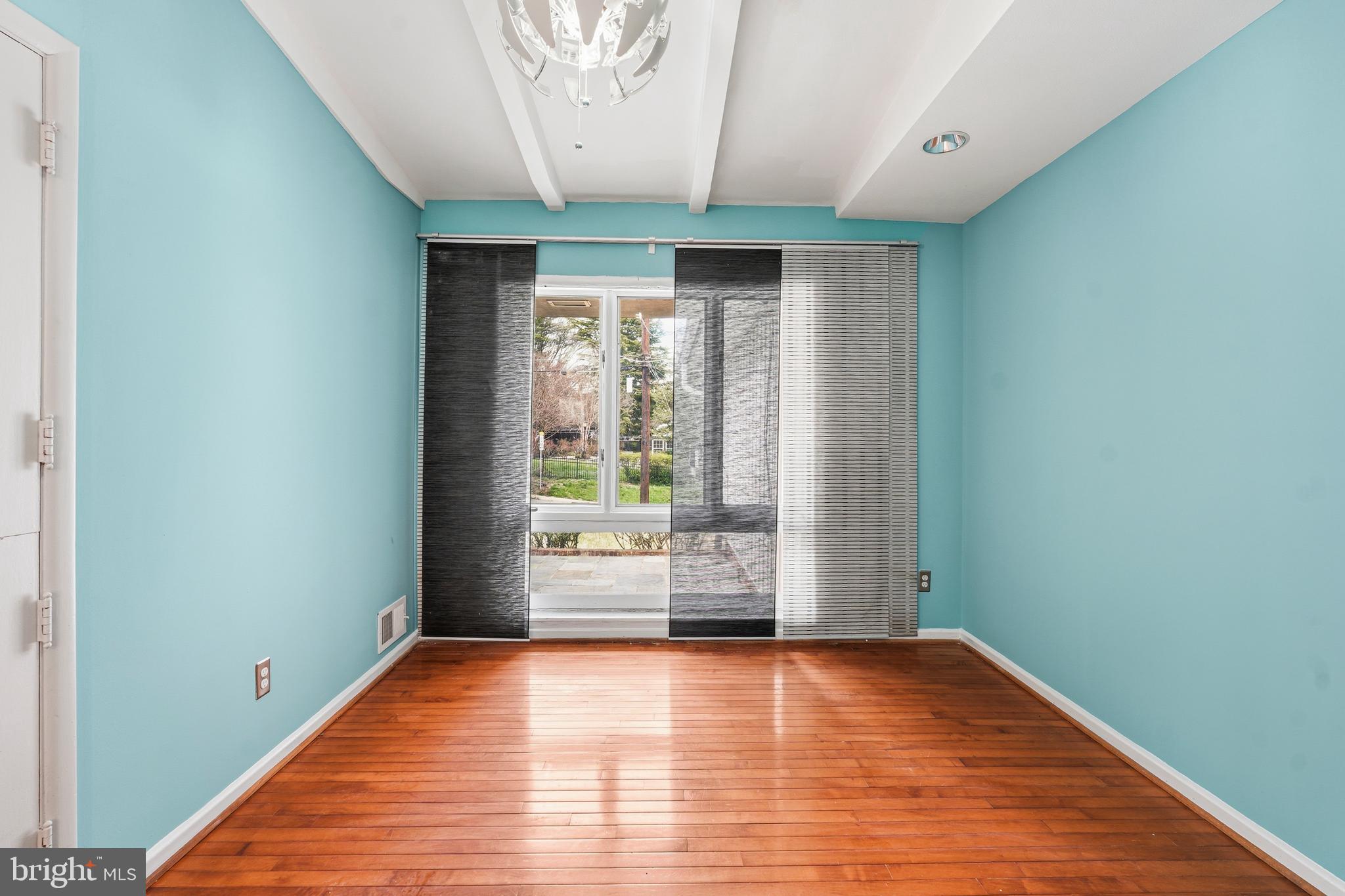WOODSIDE PARK - Residential