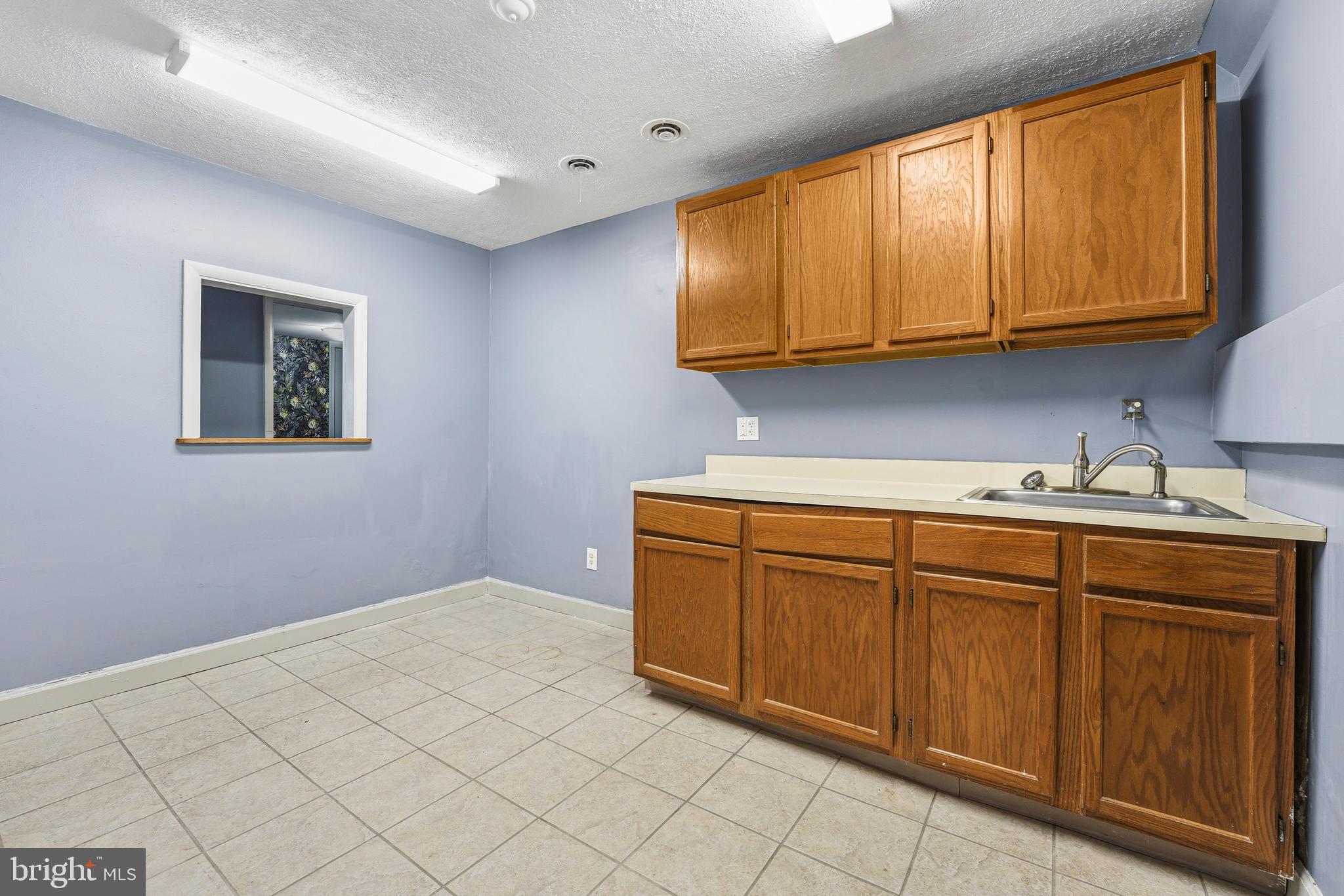 WOODSIDE PARK - Residential