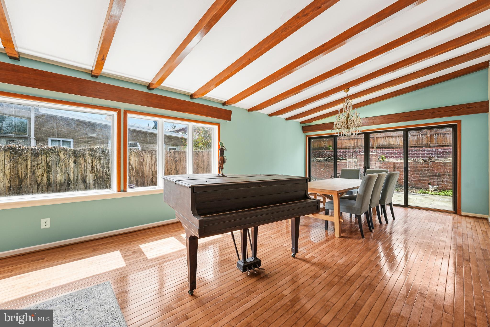 WOODSIDE PARK - Residential